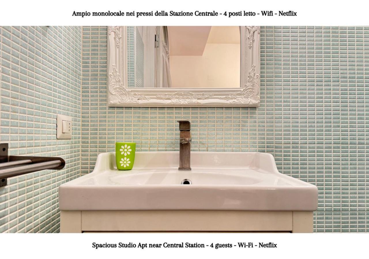 Metro Garibaldi - Loft Con Wifi E 4 Posti Letto Presso La Stazione Centrale Di Napoli Exteriér fotografie